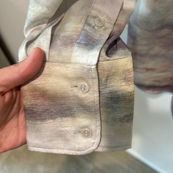 H&M Sheen Oversized Button Front Shirt - Picture 6 of 6